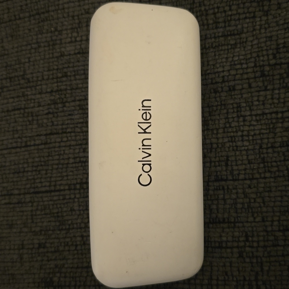 CALVIN KLEIN Womens eye glasses case hinged EUC